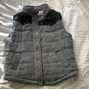 Ci Sono Gray and Black Yoked Women's Vest